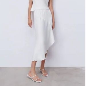 ZARA ASYMMETRIC SATIN SKIRT in WHITE New XS